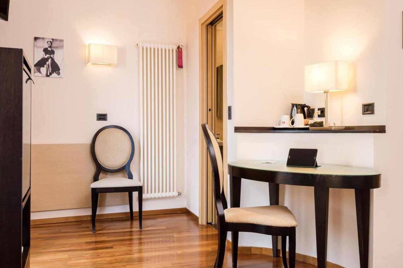 Hotel Touring Болонья Екстер'єр фото