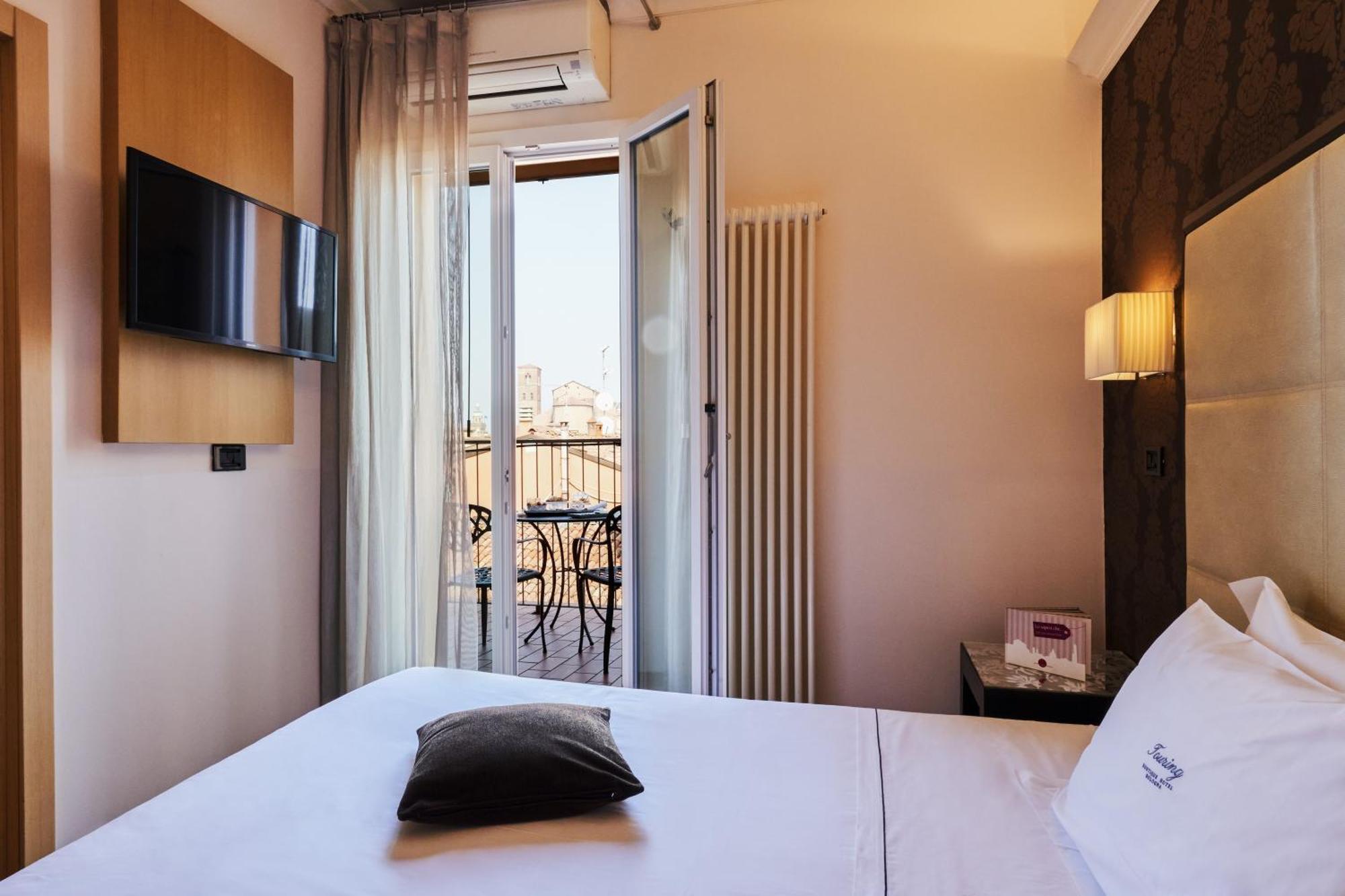 Hotel Touring Болонья Екстер'єр фото