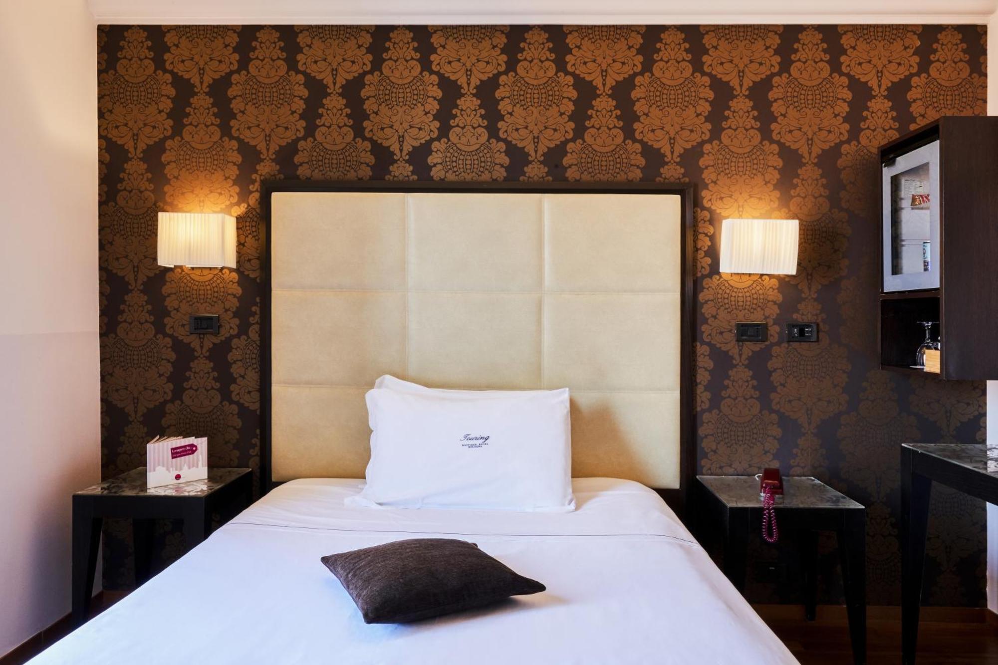 Hotel Touring Болонья Екстер'єр фото
